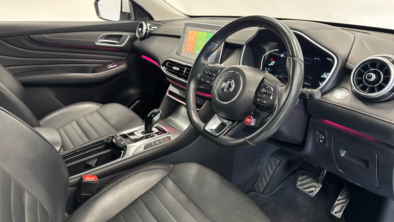 MG Hs 1.5 T-GDI Exclusive 5dr DCT Petrol Hatchback